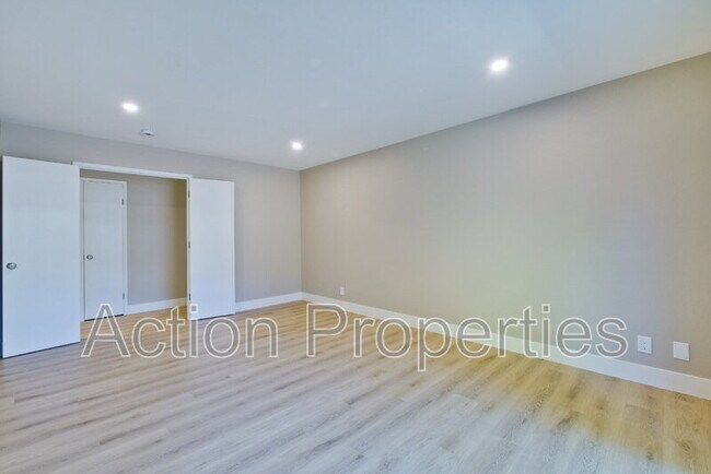 Building Photo - 86 Dalma Dr