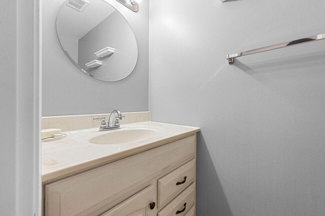 Building Photo - 9071 Loreleigh Way