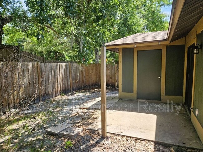 Building Photo - 1003 Willow Pond Dr