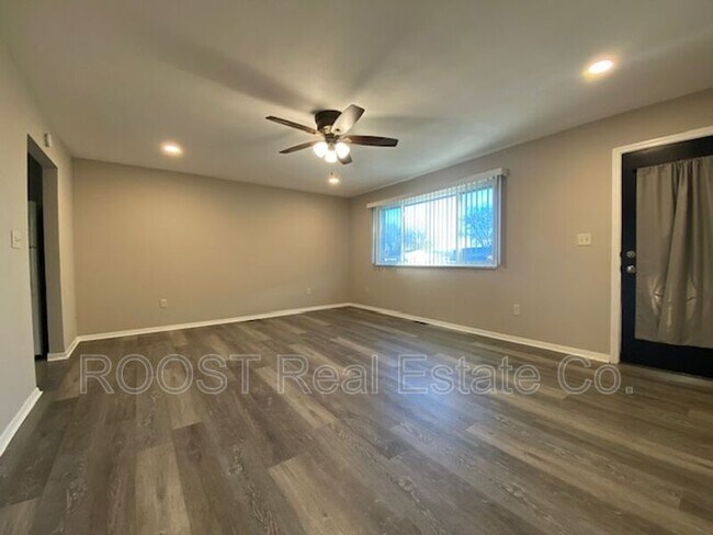 Building Photo - 3323 Upper Valley Pike