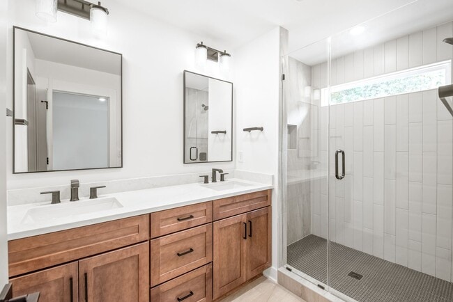 Building Photo - Bright & Modern New Construction Townhome ...