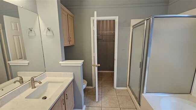 Building Photo - 2241 Ada Ln