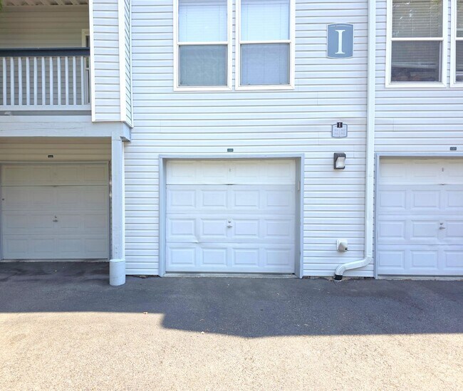 Primary Photo - Latitude Condominiums 3 Bed, 2 Bath in Fed...