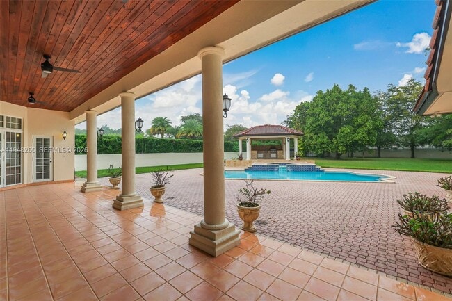 Building Photo - 10261 SW 58th St