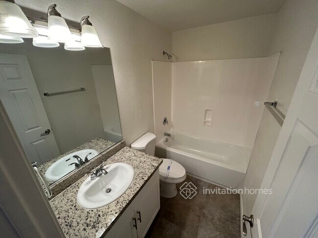 Building Photo - 16205 S 17th Dr