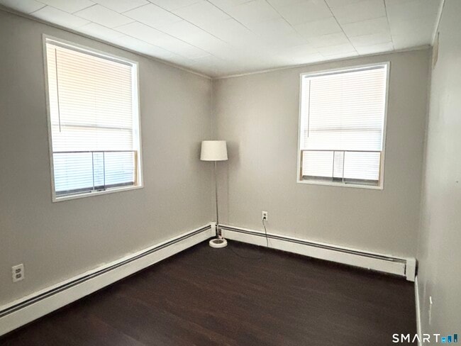 Building Photo - 12 Mountain Ave