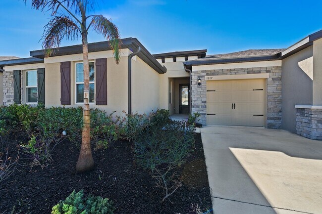 Building Photo - 1817 Party Pl