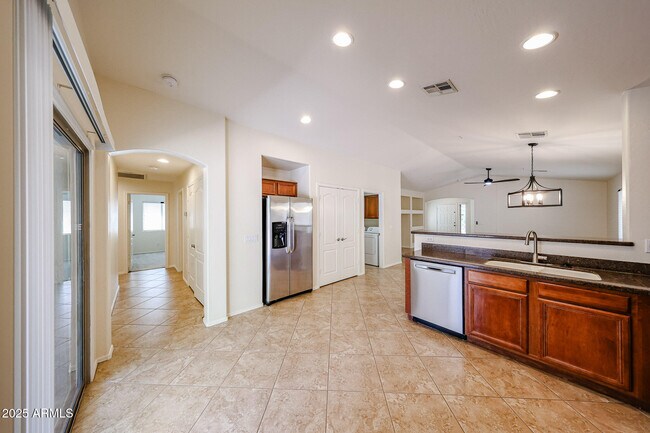 Building Photo - 12848 W Desert Mirage Dr