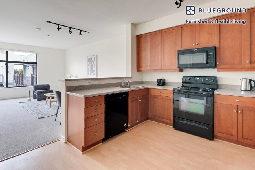 Building Photo - 754 The Alameda