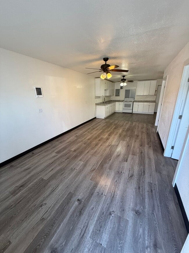 Building Photo - Affordable House in San Diego