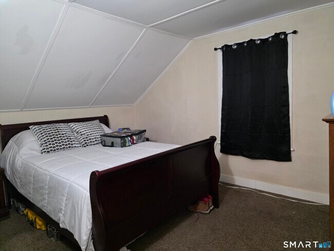 Building Photo - 21 S B St