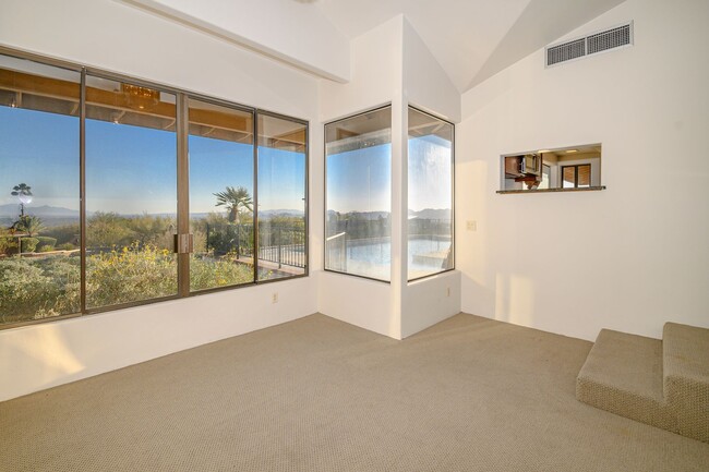 Building Photo - STUNNING HOME WITH BREATHTAKING VIEWS LOCATED AT THE TOP OF CAMPBELL!