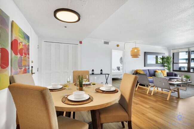 Building Photo - 5225 Collins Ave