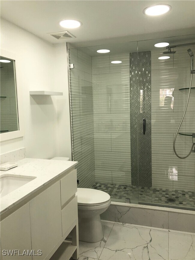 Building Photo - 1220 Wildwood Lakes Blvd