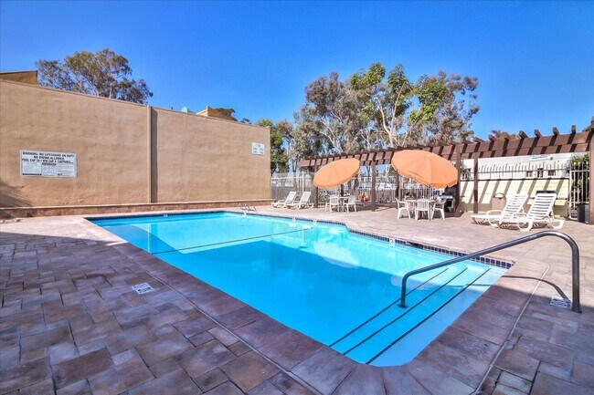 Building Photo - 3456 Castle Glen Dr