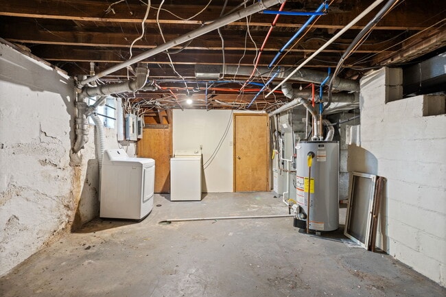 Building Photo - 152 W 52nd St