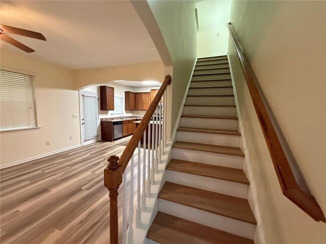 Building Photo - 493 Lobdale Falls Dr