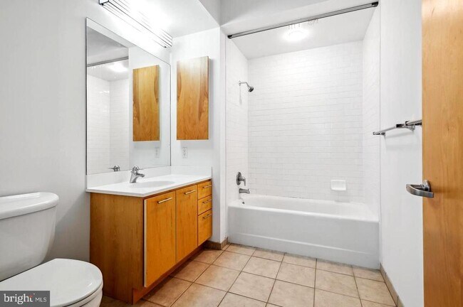 Building Photo - 35 Quarry St