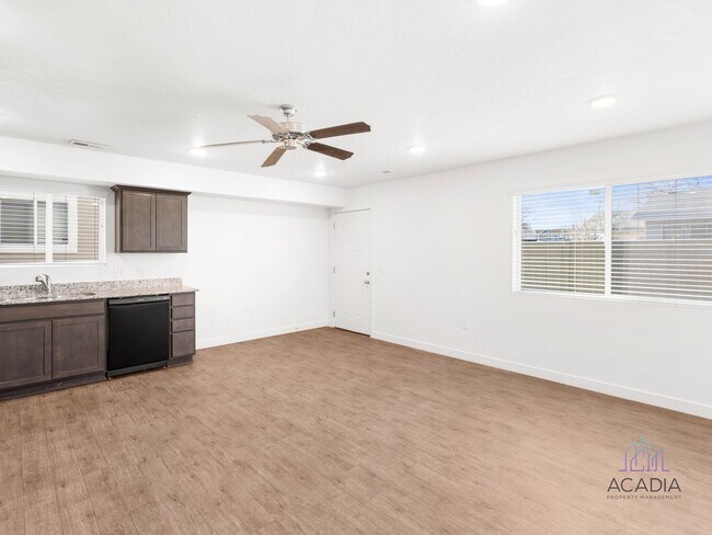 Building Photo - 7431 W Laxey St
