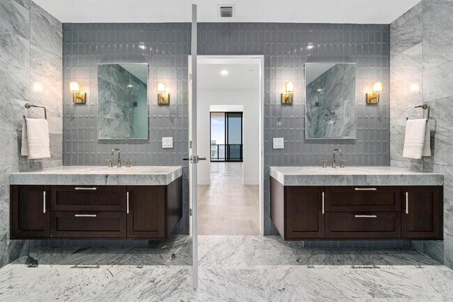 Building Photo - 3015 S Ysabella Ave