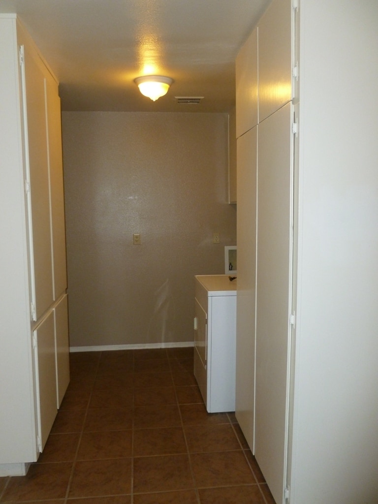 Building Photo - 3140 Sonata Dr