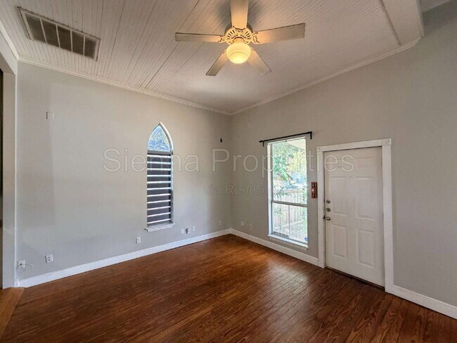 Building Photo - 1509 Willow St