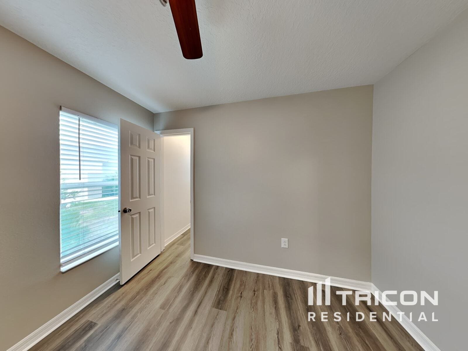 Building Photo - 624 Bullrush Ct