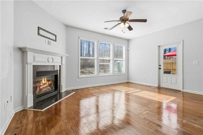 Building Photo - 5675 Falls Landing Dr