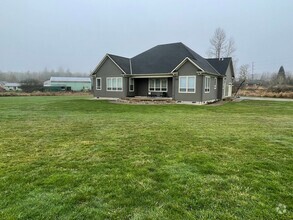 Building Photo - Gorgeous Custom Three Bedroom Plus Home Wi...