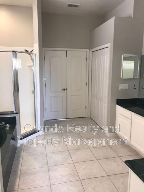 Building Photo - 13744 Crystal River Dr