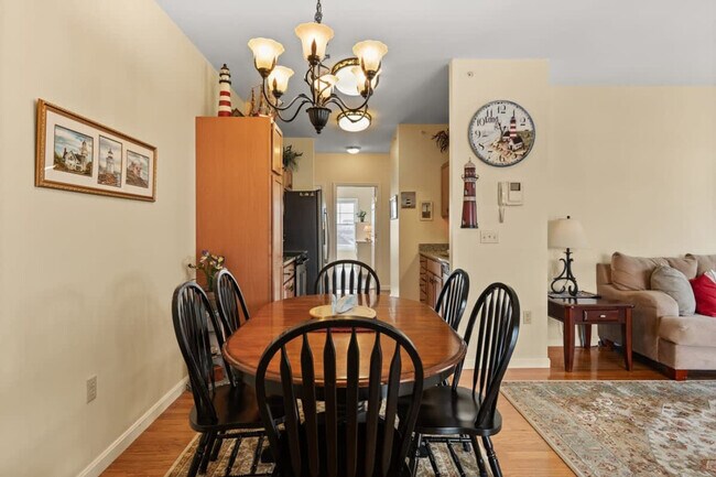 Building Photo - 15 K St