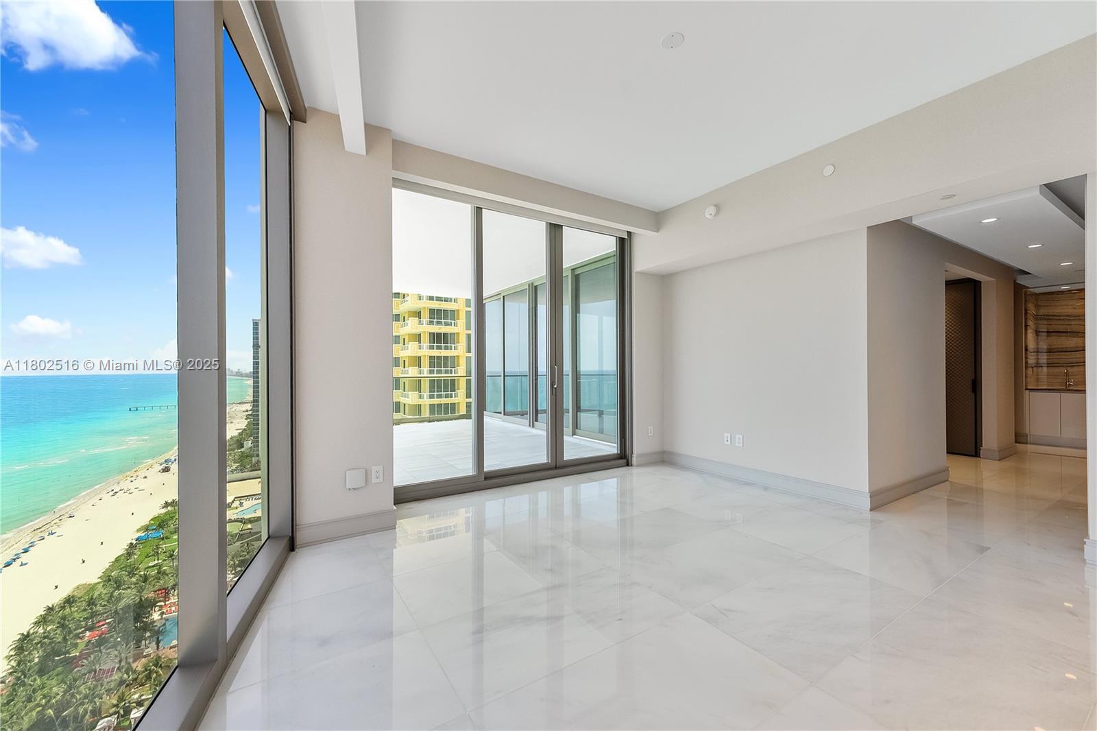 Building Photo - 17901 Collins Ave