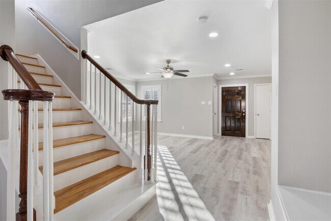 Building Photo - 12050 Mallard Stream Ct
