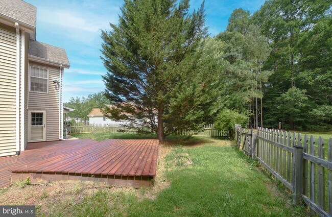 Building Photo - 48170 Livonia Cir