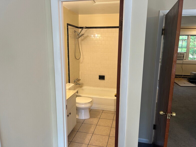 Building Photo - 3724 Beulah Rd