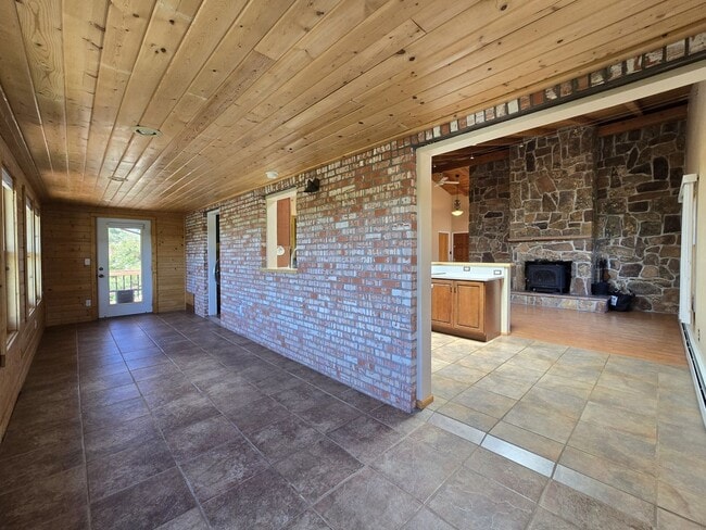 Building Photo - 166 Galisteo Ln