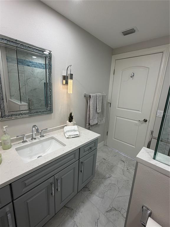 Building Photo - 6025 Sun Blvd