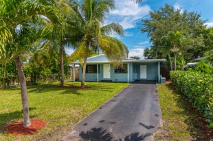 Building Photo - 233 SW 21st St