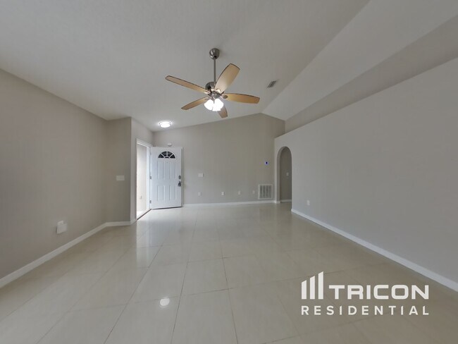 Building Photo - 429 Delicata Dr