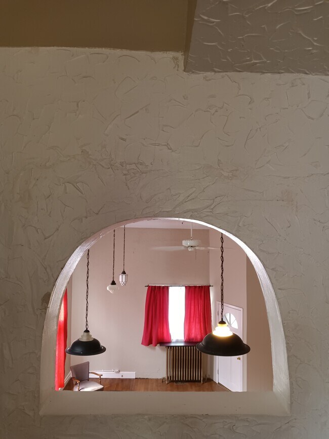 Building Photo - 2009 2nd St NE