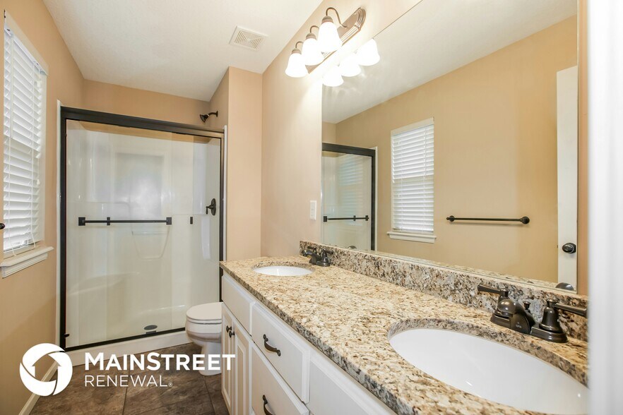 Building Photo - 308 Golfview Dr