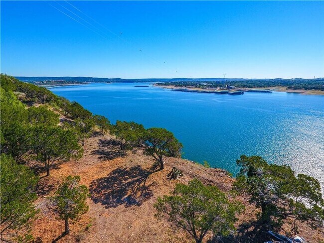 Building Photo - 4 BR + STUDY/ 3 BA in Seguin - 2042 SF One...