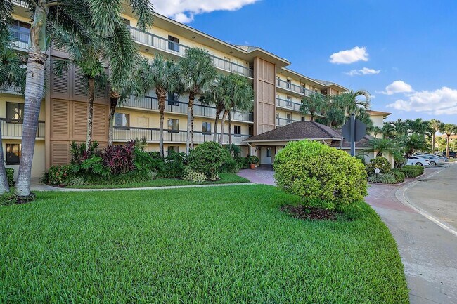 Building Photo - 2601 Marina Isle Way
