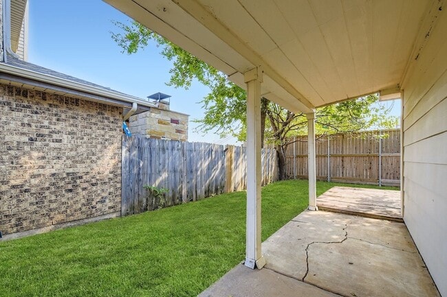 Building Photo - 1322 Jasmine Dr