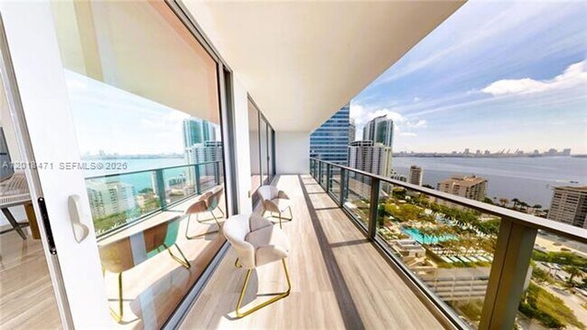 Building Photo - 1451 Brickell Ave