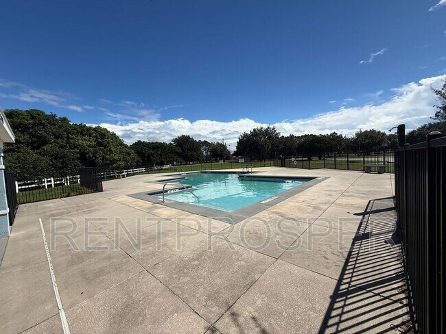 Building Photo - 8340 Le Mesa St