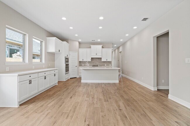 Building Photo - 27122 Butterfly Mint Ln