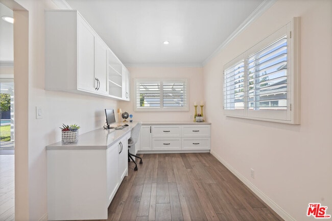 Building Photo - 4875 Bluebell Ave