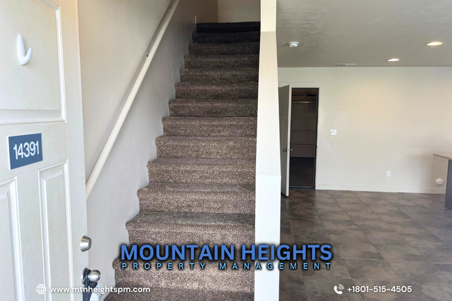 Building Photo - 14391 S Oakfield Way