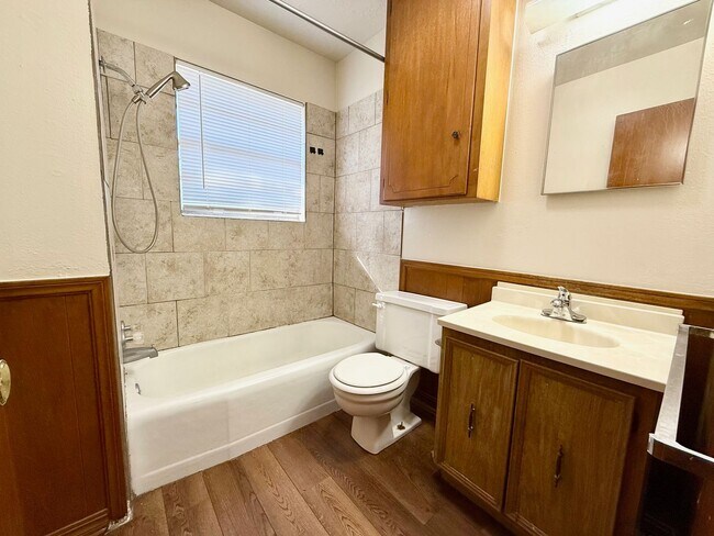 Building Photo - Close to Everything!